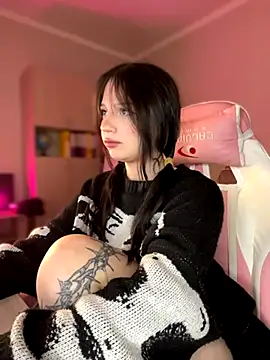 YourLittleDevil online show from October 2025 05:30:01 AM