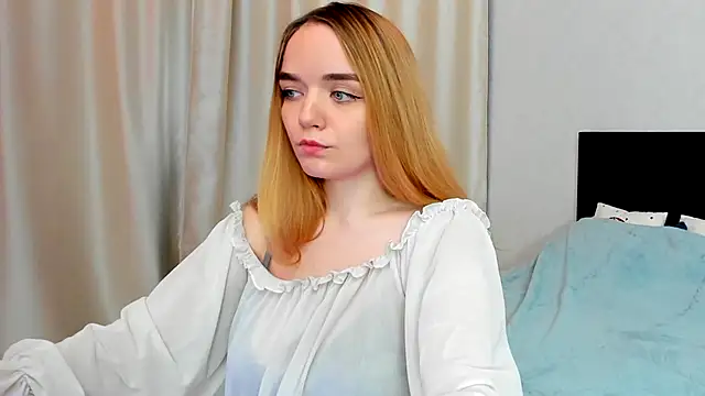 JanetShy online show from September 2025 12:19:01 PM