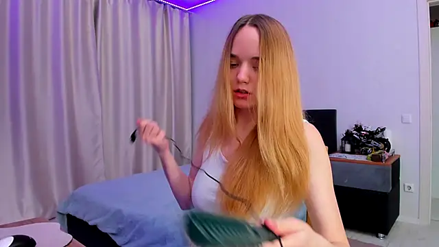 JanetShy online show from October 2025 11:05:02 AM