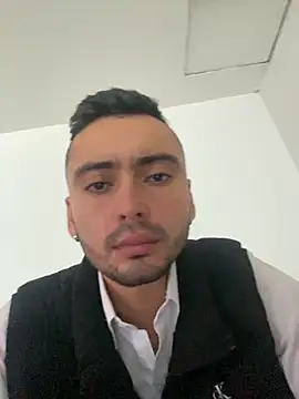 Snapshot of cristopher_wallacee chatting on October 2025 07:34:01 PM cristopher wallacee online show from October 2025 07:34:01 PM