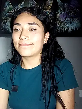 Snapshot of AmberGold- chatting on October 2025 10:24:02 AM AmberGold- online show from October 2025 10:24:02 AM