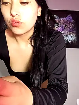 Snapshot of AmberGold- chatting on October 2025 08:59:01 AM AmberGold- online show from October 2025 08:59:01 AM