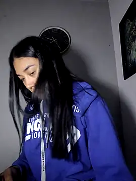 Snapshot of AmberGold- chatting on October 2025 08:22:02 AM AmberGold- online show from October 2025 08:22:02 AM