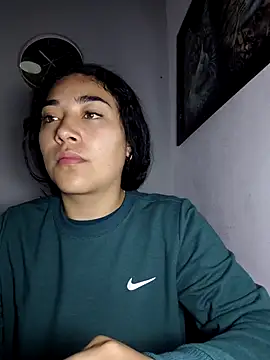 Snapshot of AmberGold- chatting on November 2025 09:19:01 AM AmberGold- online show from November 2025 09:19:01 AM