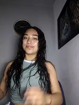 Snapshot of AmberGold- chatting on November 2025 08:26:02 AM AmberGold- online show from November 2025 08:26:02 AM