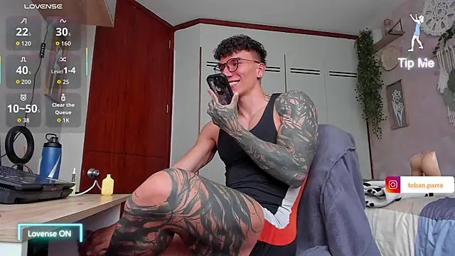 estebandi do online show from October 2025 07:11:01 PM