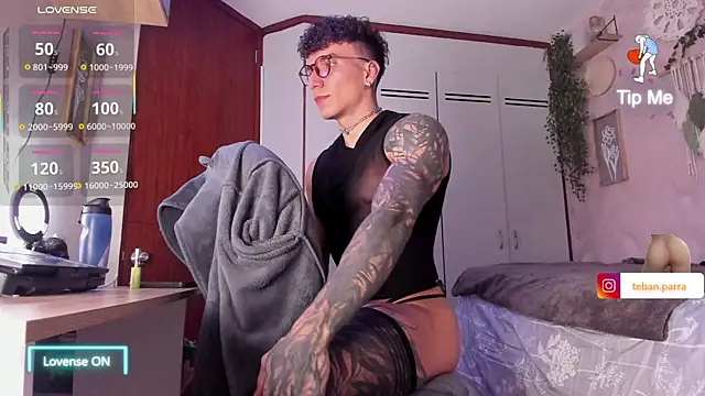 estebandi do online show from October 2025 03:47:02 AM