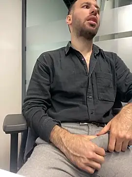 speddy34 online show from October 2025 06:09:01 AM