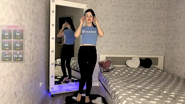 FakeLamb online show from November 2025 09:04:01 PM