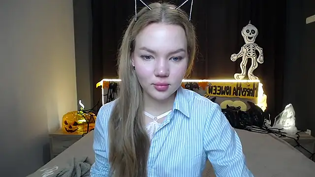 Snapshot of StellaLight chatting on October 2025 12:16:01 PM StellaLight online show from October 2025 12:16:01 PM