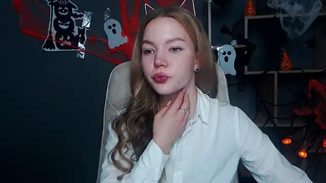 Snapshot of StellaLight chatting on October 2025 01:24:02 PM StellaLight online show from October 2025 01:24:02 PM