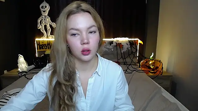 Snapshot of StellaLight chatting on October 2025 07:09:02 AM StellaLight online show from October 2025 07:09:02 AM