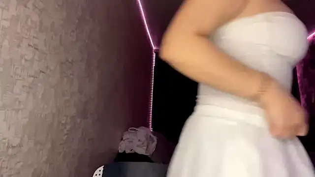 SwiiSweet online show from October 2025 05:20:02 PM