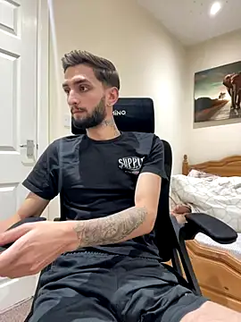 Snapshot of mixedcouplee69 chatting on October 2025 09:15:01 PM mixedcouplee69 online show from October 2025 09:15:01 PM