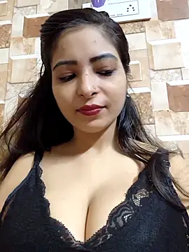 QUEEN-ADITI online show from September 2025 01:00:01 PM