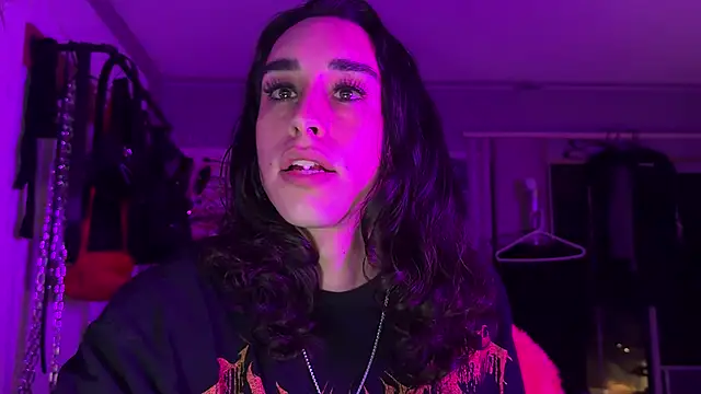 Snapshot of xoFrankie chatting on October 2025 02:37:02 AM xoFrankie online show from October 2025 02:37:02 AM