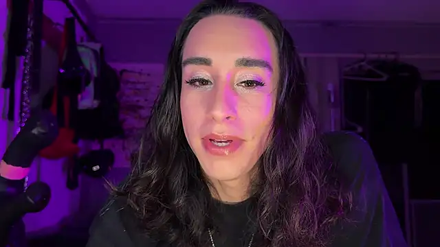 Snapshot of xoFrankie chatting on November 2025 03:50:01 AM xoFrankie online show from November 2025 03:50:01 AM