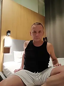 Snapshot of Sam_molinari chatting on November 2025 07:51:02 PM Sam molinari online show from November 2025 07:51:02 PM