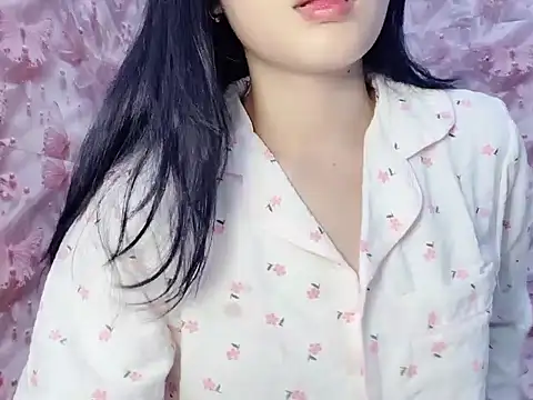 Snapshot of Miumiu028 chatting on October 2025 03:53:01 PM Miumiu028 online show from October 2025 03:53:01 PM