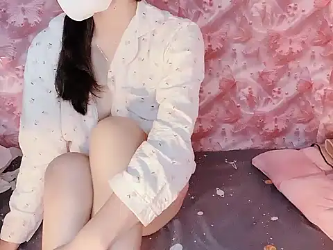 Snapshot of Miumiu028 chatting on November 2025 07:40:01 AM Miumiu028 online show from November 2025 07:40:01 AM