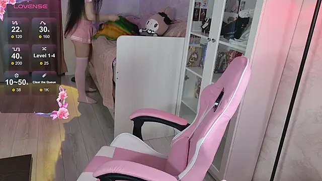 MiraJadee online show from October 2025 01:55:02 AM