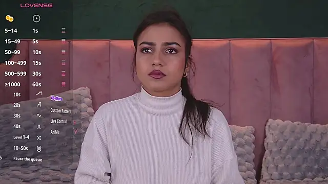 Snapshot of VanessaOlive chatting on September 2025 04:18:02 AM VanessaOlive online show from September 2025 04:18:02 AM