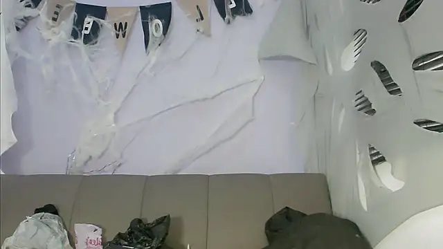 mishel hott online show from October 2025 08:09:02 PM