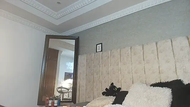 Liia evanss online show from September 2025 04:56:01 AM