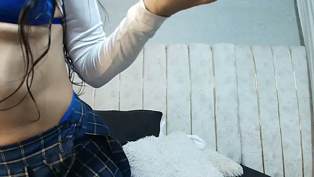 Liia evanss online show from October 2025 05:25:01 AM