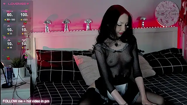 Snapshot of Lina_Thornton_ chatting on September 2025 10:59:02 AM Lina Thornton online show from September 2025 10:59:02 AM