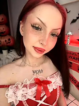 Snapshot of Lina_Thornton_ chatting on October 2025 08:41:02 PM Lina Thornton online show from October 2025 08:41:02 PM