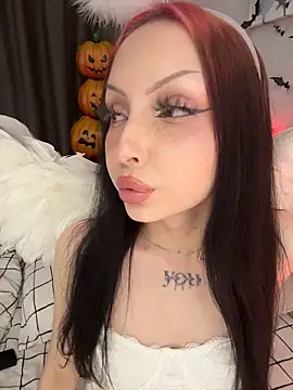 Snapshot of Lina_Thornton_ chatting on October 2025 08:53:02 PM Lina Thornton online show from October 2025 08:53:02 PM