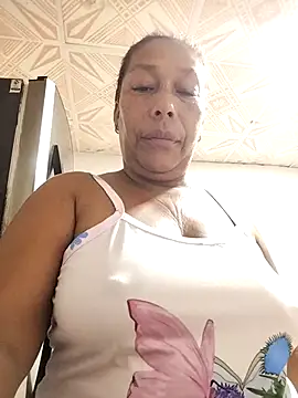 Naomi-Mature online show from October 2025 08:45:02 AM