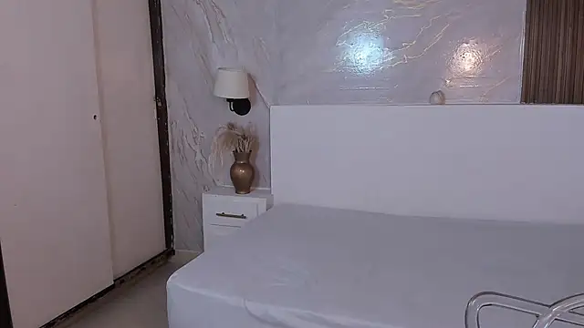 BellaSky4 online show from October 2025 12:04:01 PM