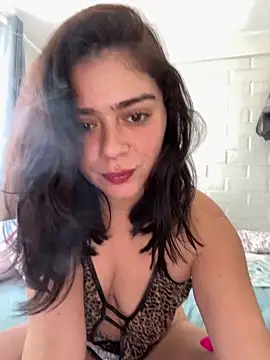 Snapshot of cami_lorena chatting on September 2025 03:28:01 PM cami lorena online show from September 2025 03:28:01 PM