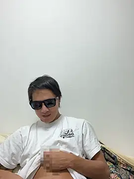 erokami36 online show from September 2025 05:45:01 PM