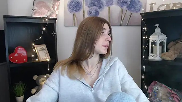 JuiceLips   online show from October 2025 09:18:02 AM