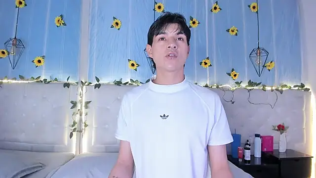 Snapshot of AleAurarashi chatting on November 2025 01:49:02 AM AleAurarashi online show from November 2025 01:49:02 AM