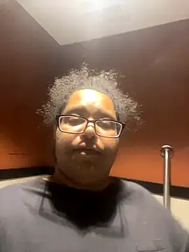 wishuhope4 online show from October 2025 09:48:02 PM