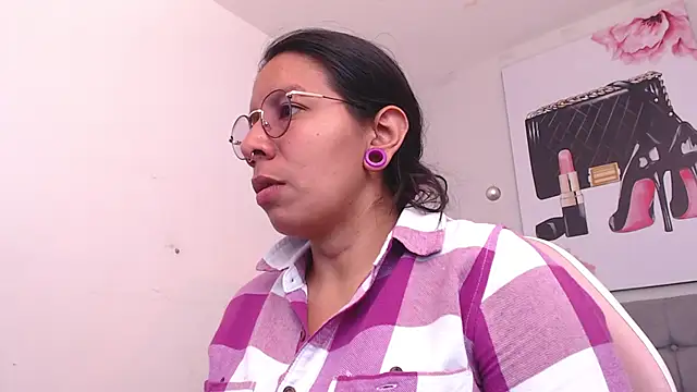sophia reyes  online show from September 2025 01:28:02 AM
