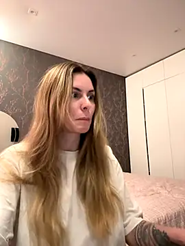 abby luvxx online show from September 2025 03:45:02 PM