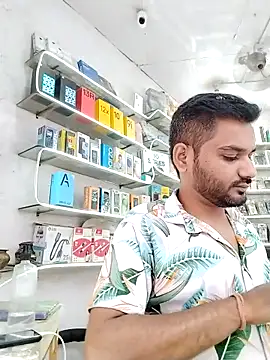 Snapshot of avi007p chatting on October 2025 06:11:01 AM avi007p online show from October 2025 06:11:01 AM