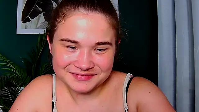 Snapshot of IsabellCharm chatting on October 2025 03:00:02 PM IsabellCharm online show from October 2025 03:00:02 PM
