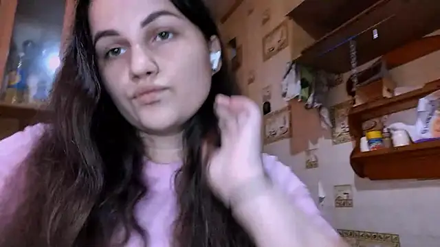 Snapshot of DierdreCousineau chatting on October 2025 10:12:01 AM DierdreCousineau online show from October 2025 10:12:01 AM