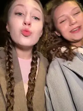 FroggyAnna online show from October 2025 05:00:01 PM