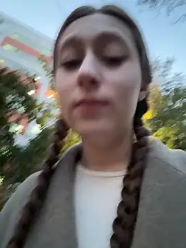 FroggyAnna online show from October 2025 03:12:02 PM