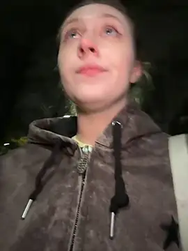 FroggyAnna online show from October 2025 03:58:01 PM