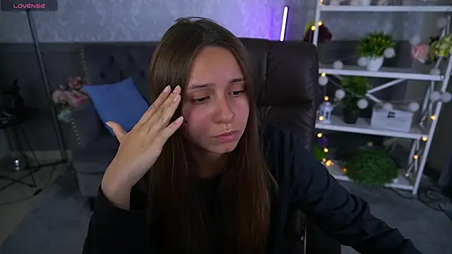 Snapshot of AnnaPearl chatting on October 2025 07:33:01 PM AnnaPearl online show from October 2025 07:33:01 PM