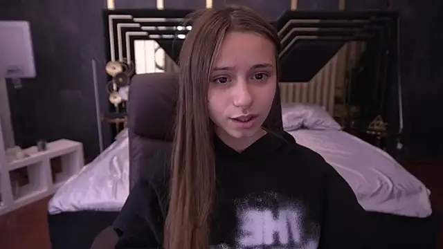 Snapshot of AnnaPearl chatting on October 2025 08:09:02 PM AnnaPearl online show from October 2025 08:09:02 PM