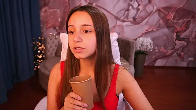 Snapshot of AnnaPearl chatting on October 2025 08:20:02 PM AnnaPearl online show from October 2025 08:20:02 PM